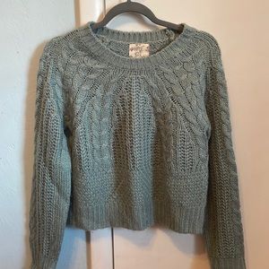 Muted green sweater/cropped!